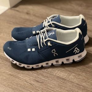 ON CLOUD WOMENS RUNNING SHOES